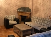 İcarəyə verilir 3 otaqlı 100 m2 köhnə tikili Çıraq Plaza