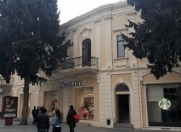 Satılır 2 otaqlı 91 m2 köhnə tikili Azərbaycan kinoteatrı