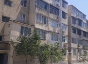 Satılır 1 otaqlı 38 m2 köhnə tikili İnşaatçılar m.