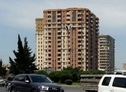 Satılır 4 otaqlı 220 m2 yeni tikili İnşaatçılar m.