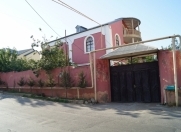 Satılır 8 otaqlı 450 m2 həyət evi Badamdar