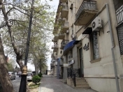 Satılır 2 otaqlı 62 m2 köhnə tikili Rusiya səfirliyi