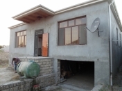 Satılır 4 otaqlı 110 m2 həyət evi Binə