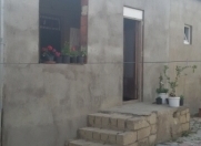 Satılır 3 otaqlı 75 m2 həyət evi Saray