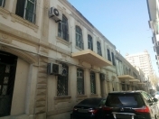 Satılır 7 otaqlı 350 m2 obyekt Sahil m.