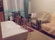 Satılır 3 otaqlı 90 m2 köhnə tikili Neapol dairəsi