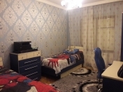 Satılır 4 otaqlı 100 m2 köhnə tikili İnşaatçılar m.