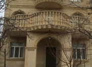 Satılır 7 otaqlı 310 m2 bağ evi Novxanı