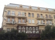 İcarəyə verilir 3 otaqlı 125 m2 köhnə tikili Azneft meydanı