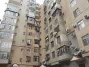 Satılır 3 otaqlı 80 m2 yeni tikili Moskva univermağı