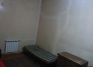 İcarəyə verilir 1 otaqlı 18 m2 həyət evi İnşaatçılar m.