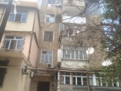 Satılır 2 otaqlı 32 m2 köhnə tikili 8 km