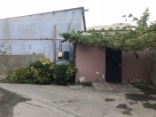 Satılır 3 otaqlı 90 m2 həyət evi İnşaatçılar m.