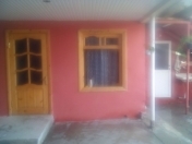 İcarəyə verilir 2 otaqlı 50 m2 həyət evi Şəki