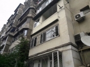 Satılır 4 otaqlı 120 m2 köhnə tikili İnşaatçılar m.