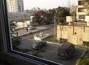 İcarəyə verilir 3 otaqlı 90 m2 köhnə tikili Neapol dairəsi