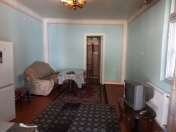 İcarəyə verilir 2 otaqlı 55 m2 həyət evi Rəsulzadə