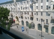 İcarəyə verilir 2 otaqlı 82 m2 köhnə tikili Sahil m.