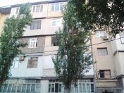 Satılır 2 otaqlı 45 m2 köhnə tikili Həzi Aslanov