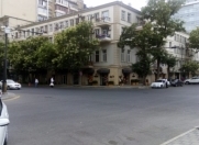 İcarəyə verilir 1 otaqlı 40 m2 köhnə tikili Dənizkənarı Milli park