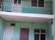 İcarəyə verilir 3 otaqlı 100 m2 həyət evi İnşaatçılar m.