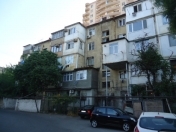 Satılır 1 otaqlı 35 m2 köhnə tikili Elmlər Akademiyası m.