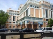 İcarəyə verilir 3 otaqlı 150 m2 yeni tikili Nizami kinoteatrı