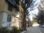 Satılır 2 otaqlı 42 m2 köhnə tikili 1 mkr