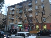 Satılır 1 otaqlı 35 m2 köhnə tikili Elmlər Akademiyası m.