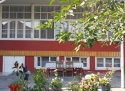 İcarəyə verilir 2 otaqlı 100 m2 həyət evi Şəki