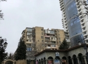 Satılır 3 otaqlı 80 m2 köhnə tikili Zabitlər parkı