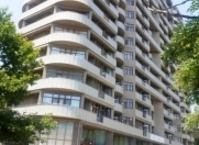 İcarəyə verilir 3 otaqlı 134 m2 yeni tikili Nərimanov heykəli