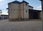 Satılır 8 otaqlı 24000 m2 villa Şamaxı