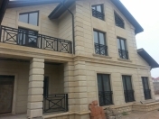 Satılır 7 otaqlı 330 m2 villa Buzovna