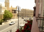 İcarəyə verilir 2 otaqlı 79 m2 köhnə tikili İçəri Şəhər