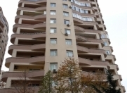 Satılır 3 otaqlı 110 m2 yeni tikili İnşaatçılar m.