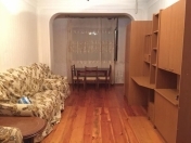 İcarəyə verilir 2 otaqlı 57 m2 köhnə tikili 8 mkr