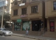 İcarəyə verilir 8 otaqlı 250 m2 obyekt İnşaatçılar m.