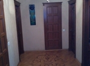 Satılır 4 otaqlı 102 m2 köhnə tikili Bakıxanov