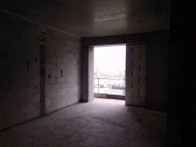 Satılır 3 otaqlı 109 m2 yeni tikili Qara Qarayev m.