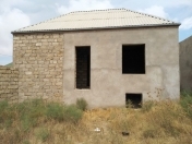 Satılır 3 otaqlı 600 m2 həyət evi Albalı