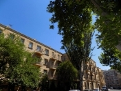 Satılır 2 otaqlı 70 m2 köhnə tikili Azneft meydanı