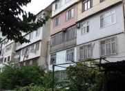 Satılır 1 otaqlı 32 m2 köhnə tikili Elmlər Akademiyası m.
