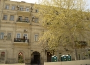 İcarəyə verilir 2 otaqlı 78 m2 köhnə tikili İçəri Şəhər