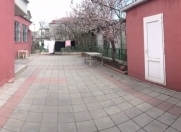 İcarəyə verilir 6 otaqlı 280 m2 həyət evi Rəsulzadə