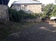 Satılır 7 otaqlı 3000 m2 bağ evi Gəncə