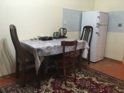 İcarəyə verilir 1 otaqlı 20 m2 köhnə tikili Musabəyov parkı