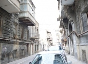 Satılır 1 otaqlı 50 m2 köhnə tikili Nizami m.
