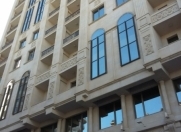 Satılır 3 otaqlı 100 m2 yeni tikili Axundov bağı