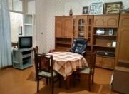 İcarəyə verilir 4 otaqlı 127 m2 köhnə tikili Heydər Əliyev Mərkəzi